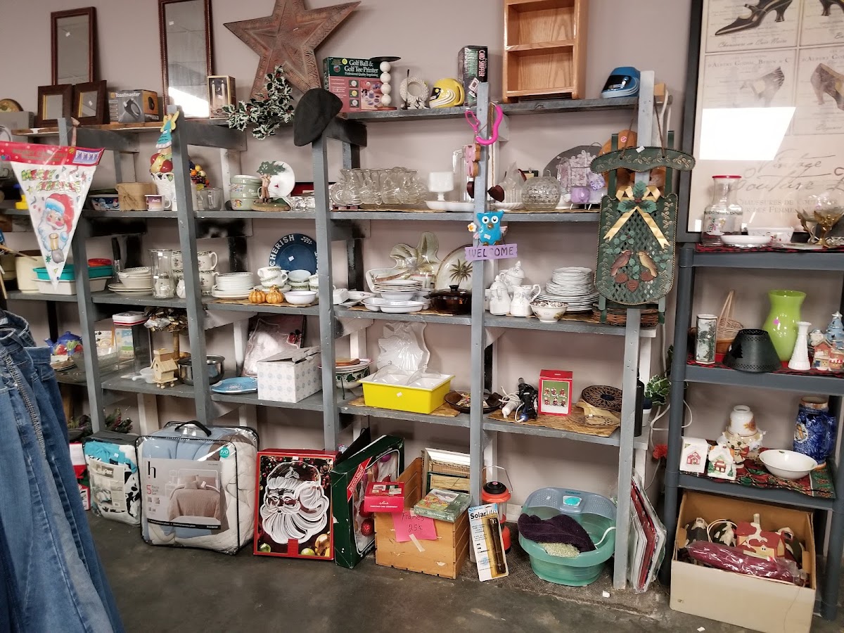Southeast Kansas Ministerial Alliance Thrift Shop in Baxter Springs