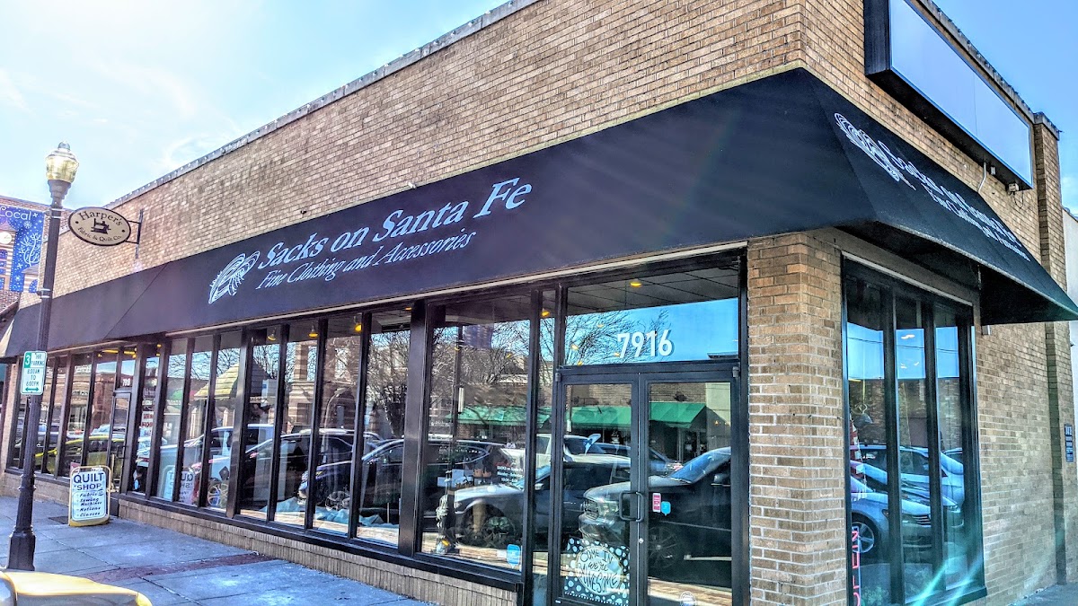 Sacks on Santa Fe: A Heartstrings Community Foundation Store in Overland Park