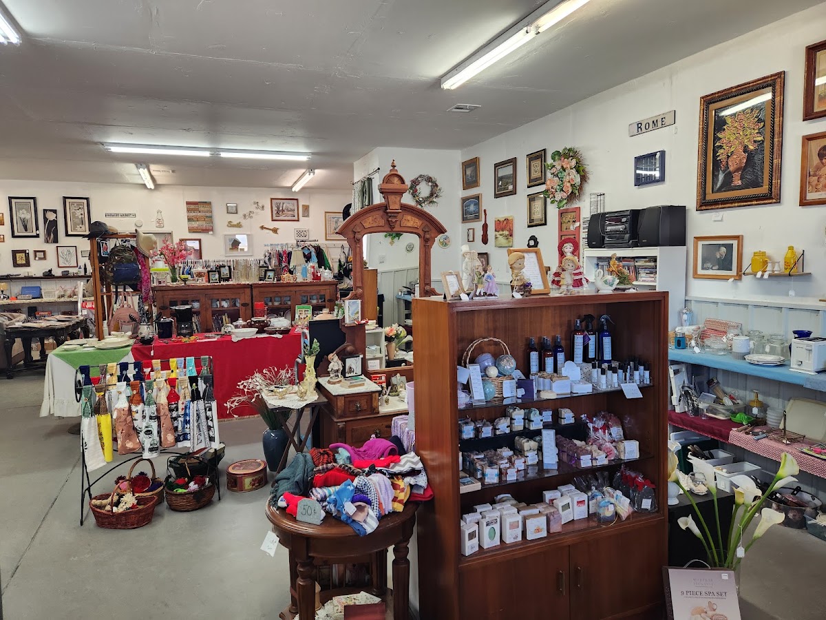 Sisson's Thrift Shop/Flea Market in Henryetta