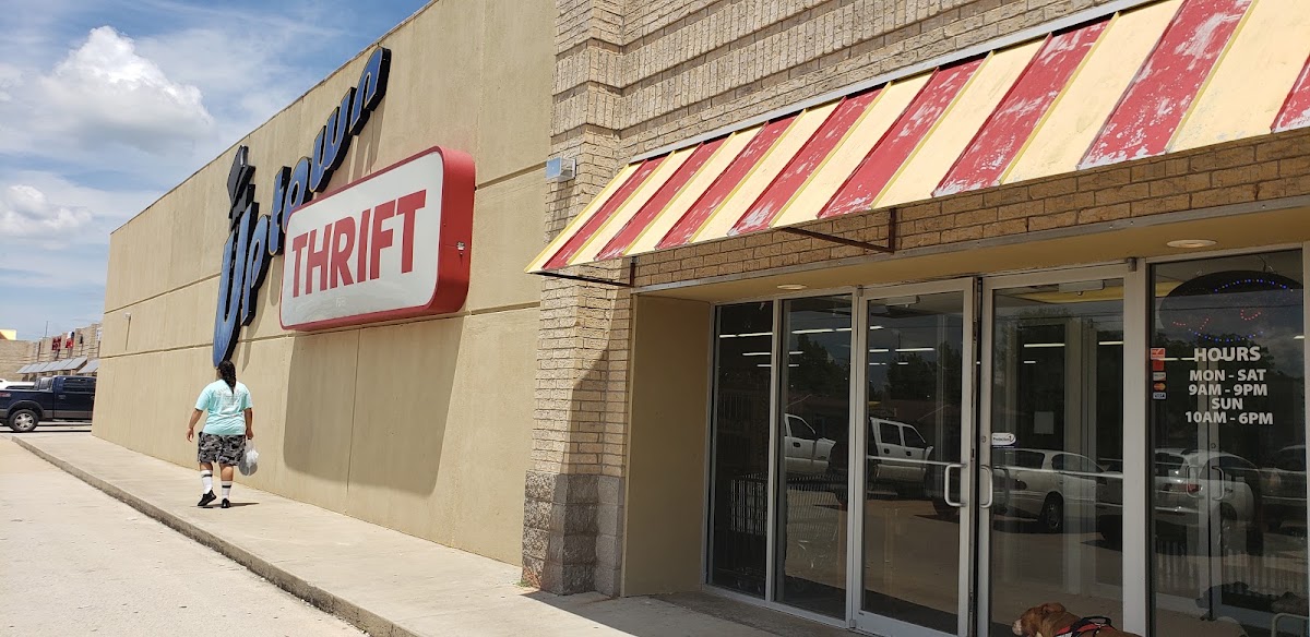 Uptown Thrift in Midwest City