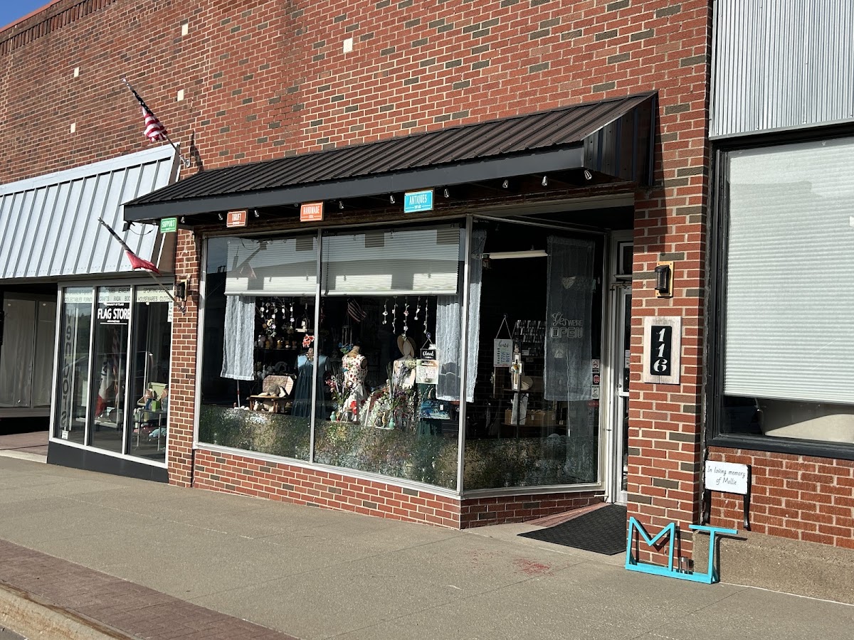 MoreLove2GiveGoods in Brooklyn