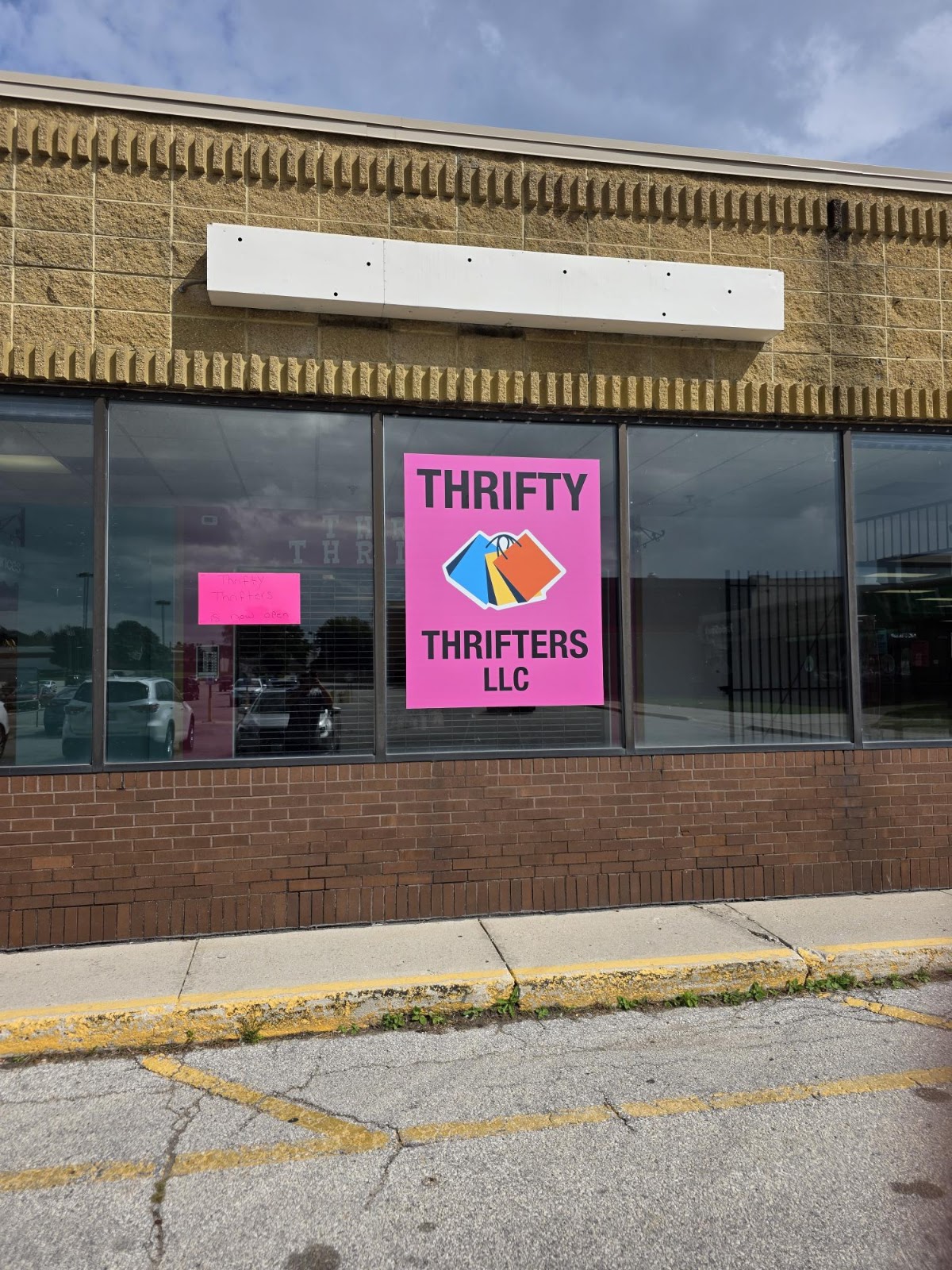 Thrifty Thrifters, LLC in Manitowoc