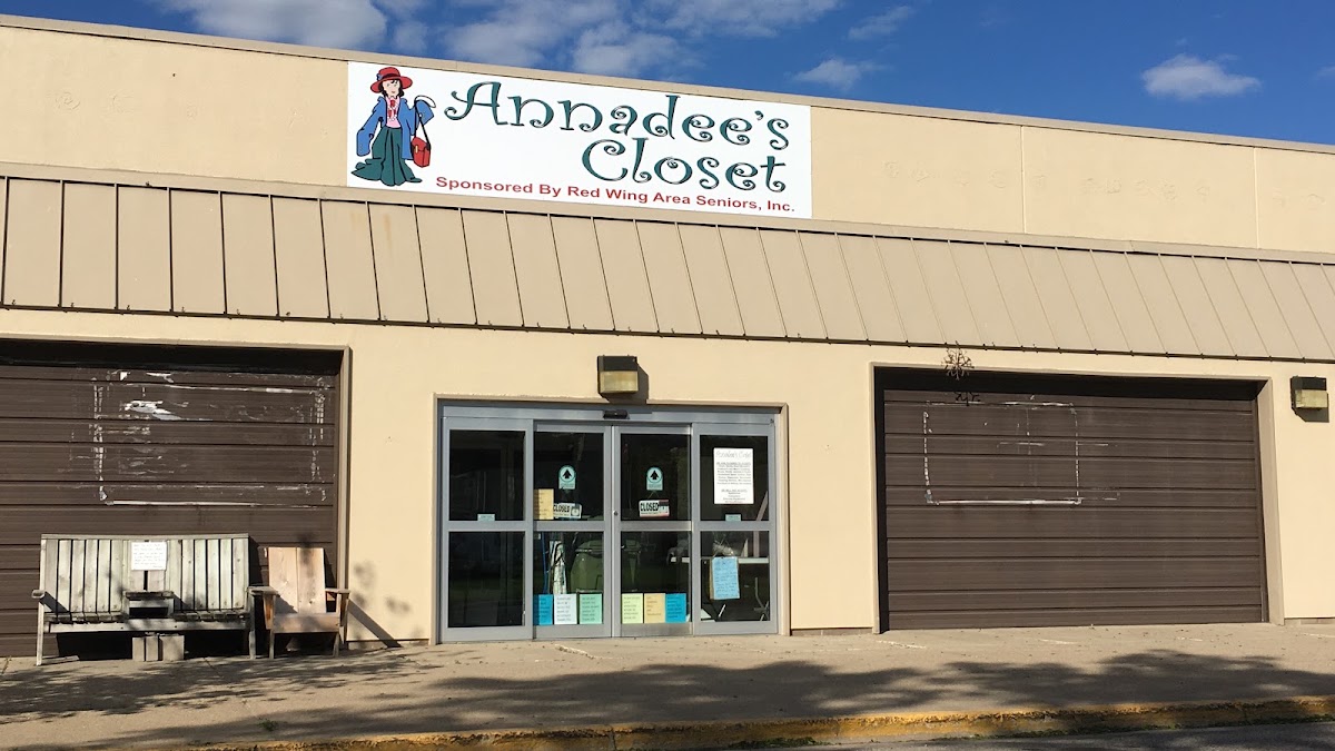 Annadee's Closet in Red Wing