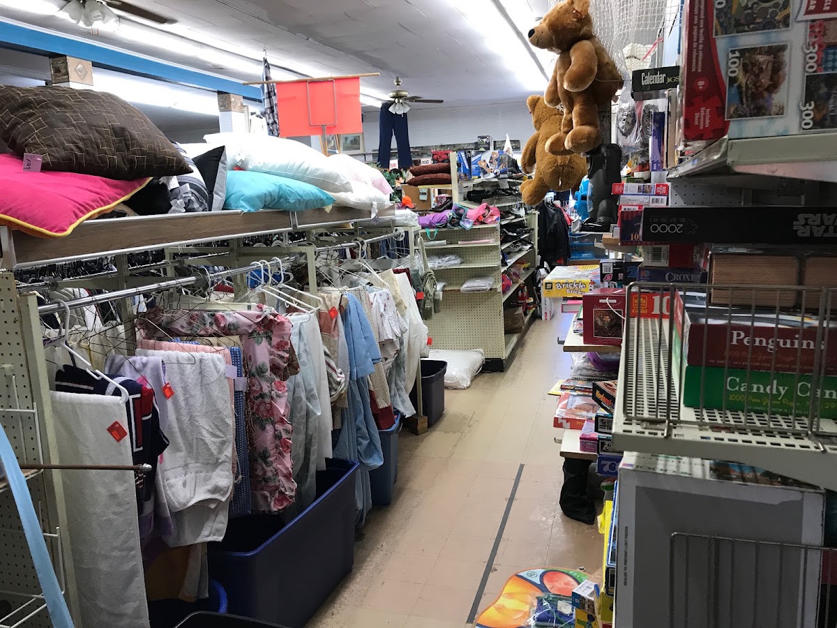 Helping Hands Bargain Center in Merrill