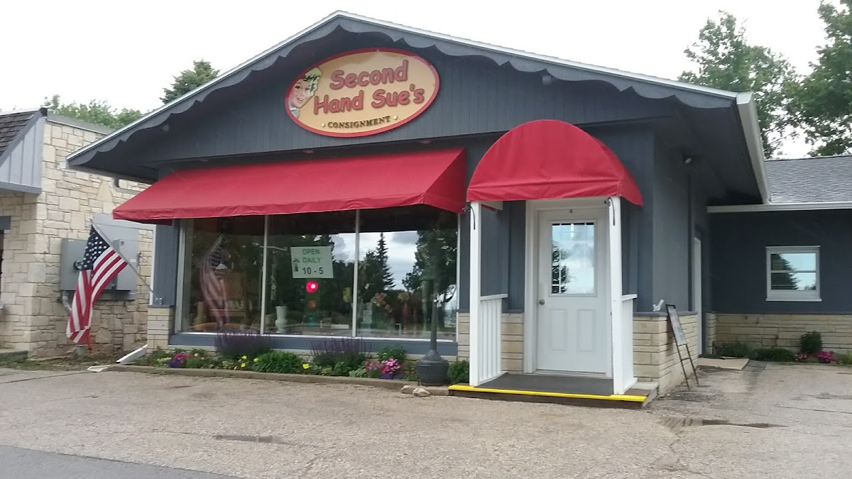 Second Hand Sue's in Sister Bay