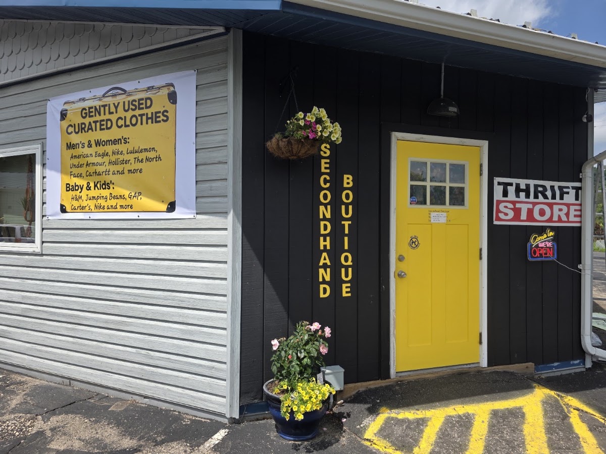 Secondhand Boutique in Readstown