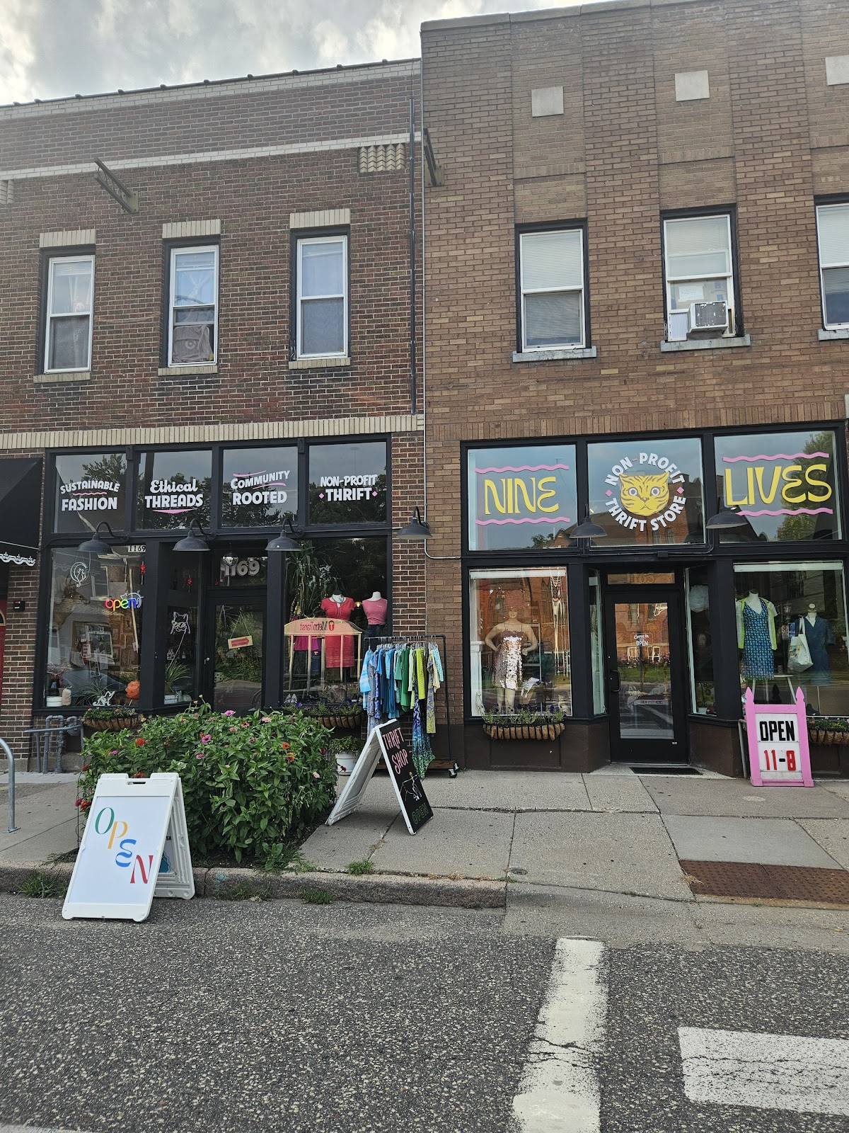 Nine Lives Thrift in Saint Paul