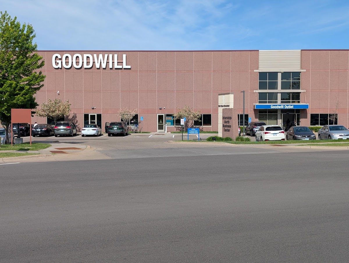 Goodwill - Brooklyn Park Outlet in Brooklyn Park