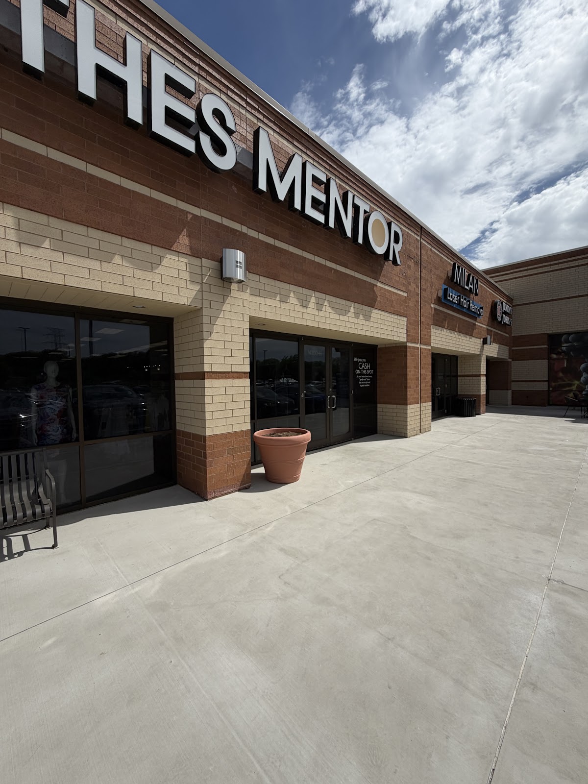 Clothes Mentor Minnetonka, MN in Minnetonka