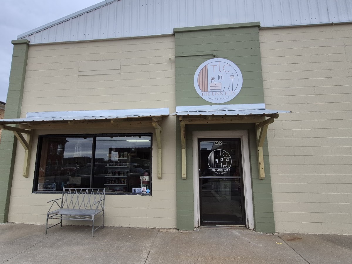 The Linn City Thrift Store in Linn