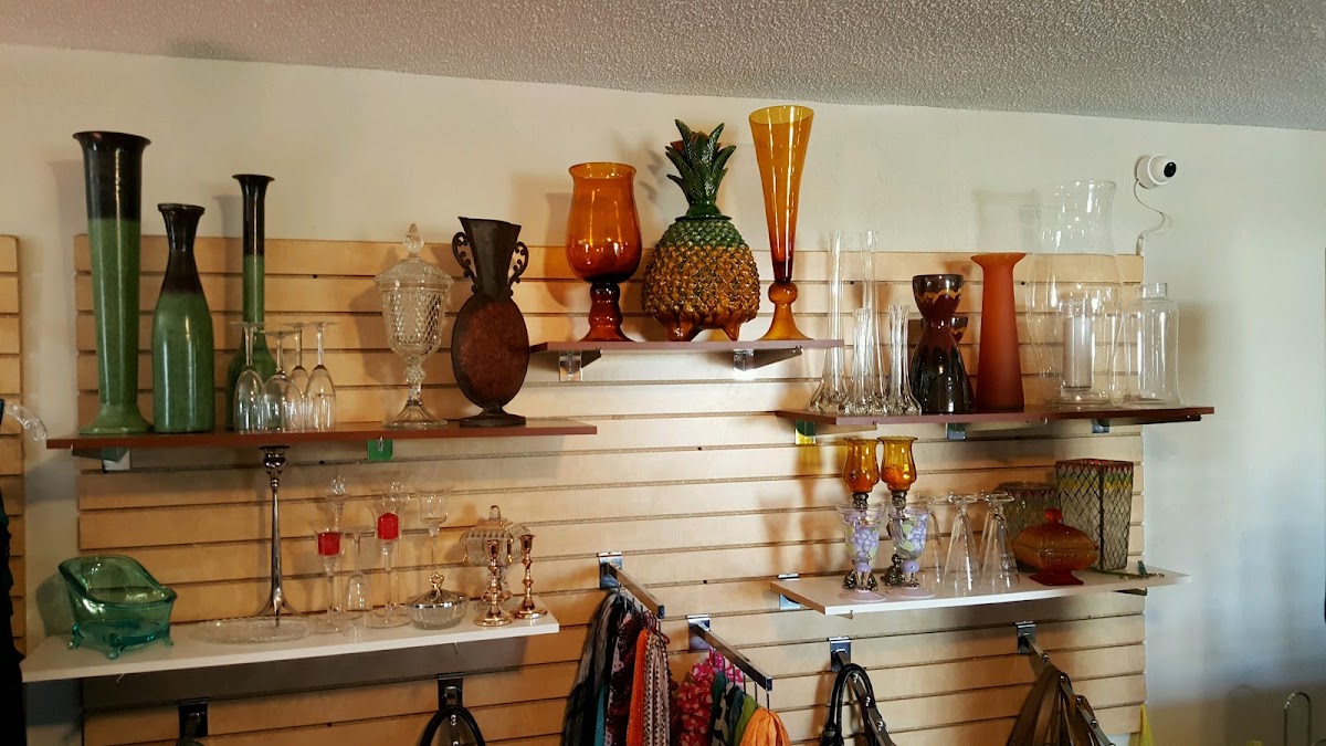 Hattie's Treasures in East St. Louis