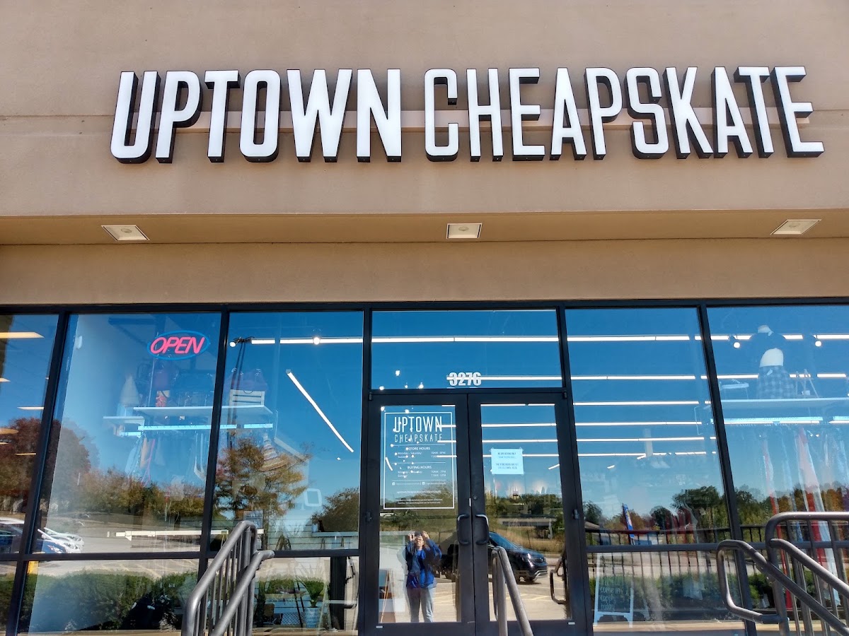 Uptown Cheapskate St. Louis South in St. Louis