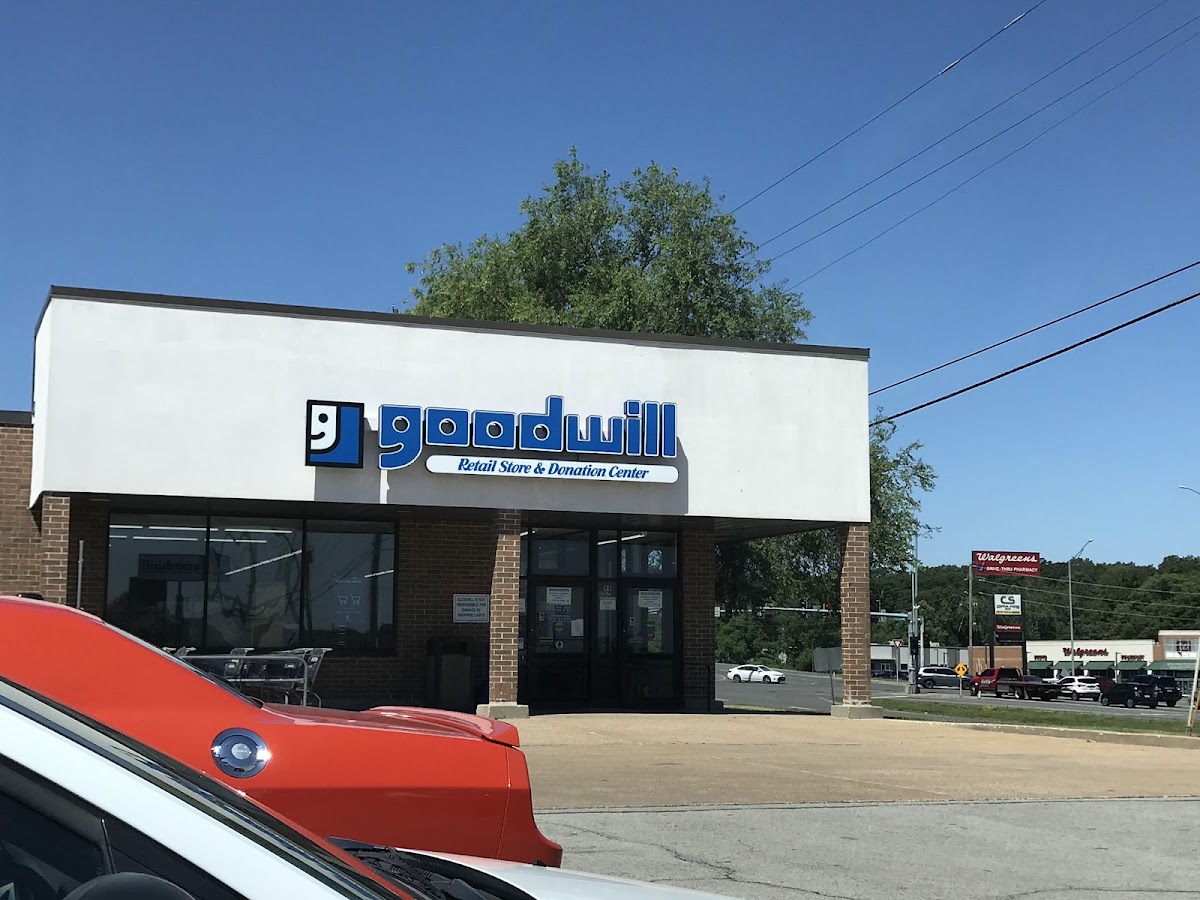 Goodwill Store and Donation Center in Fenton