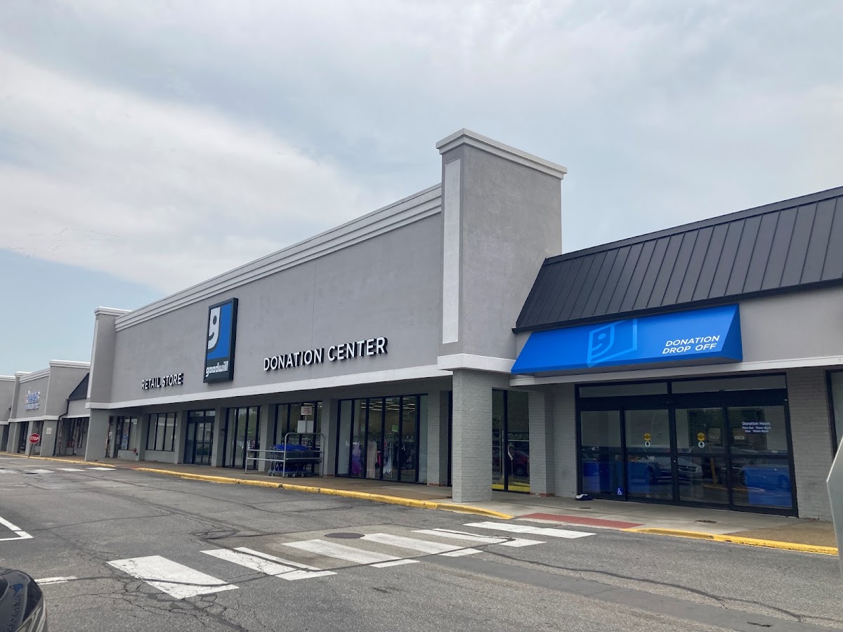 Goodwill Store and Donation Center in Belleville
