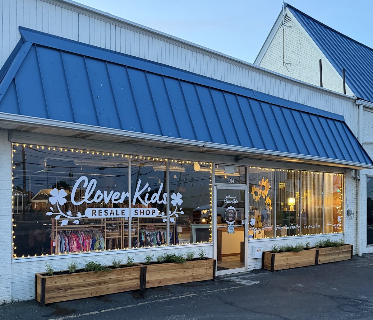 Clover Kids Resale Shop in Ashland