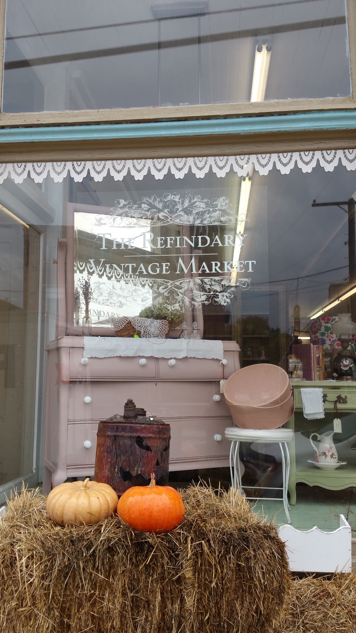 The Refindary Vintage Market in Jefferson
