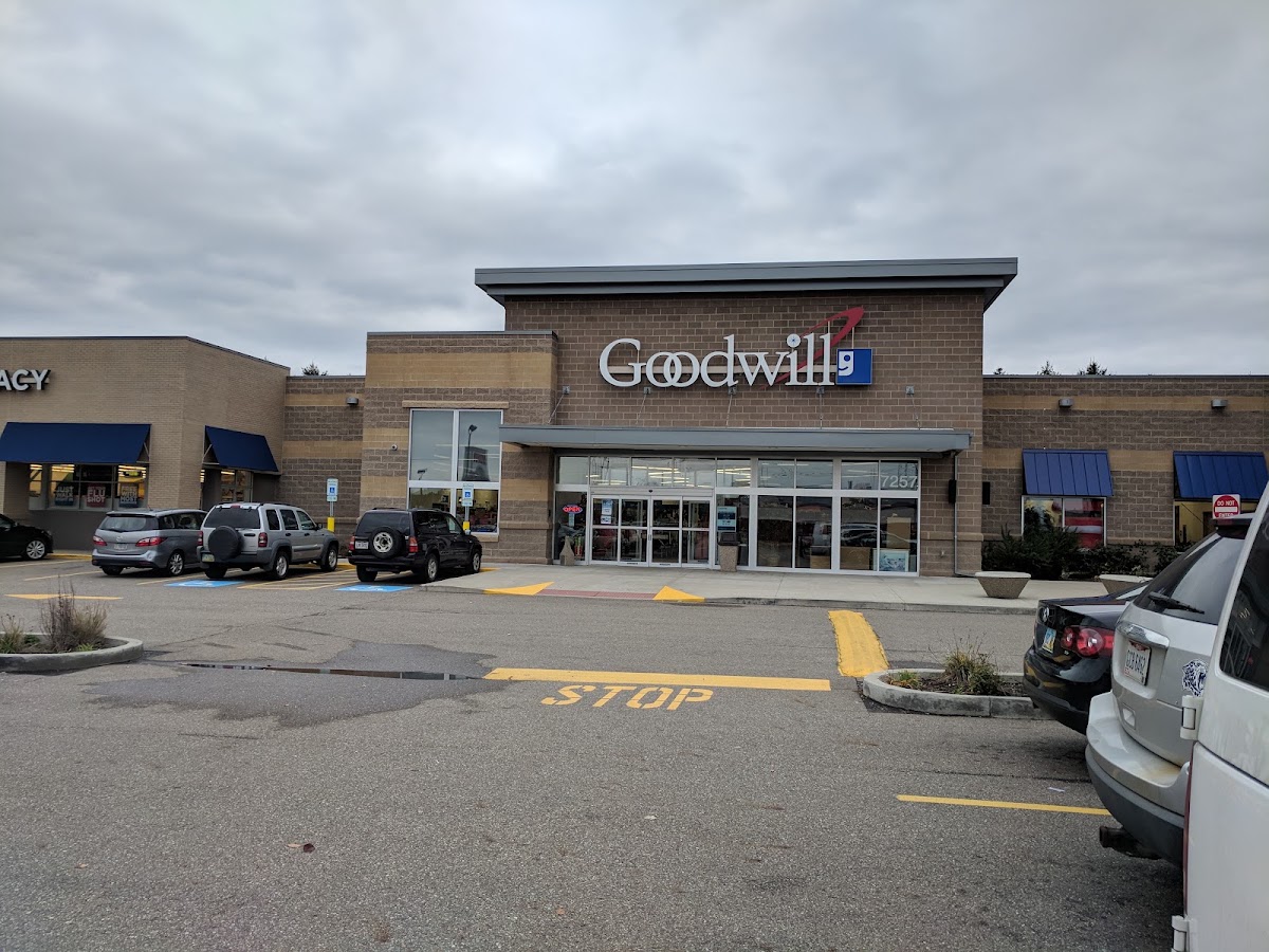 Goodwill Jackson Township — Foxboro in Canton