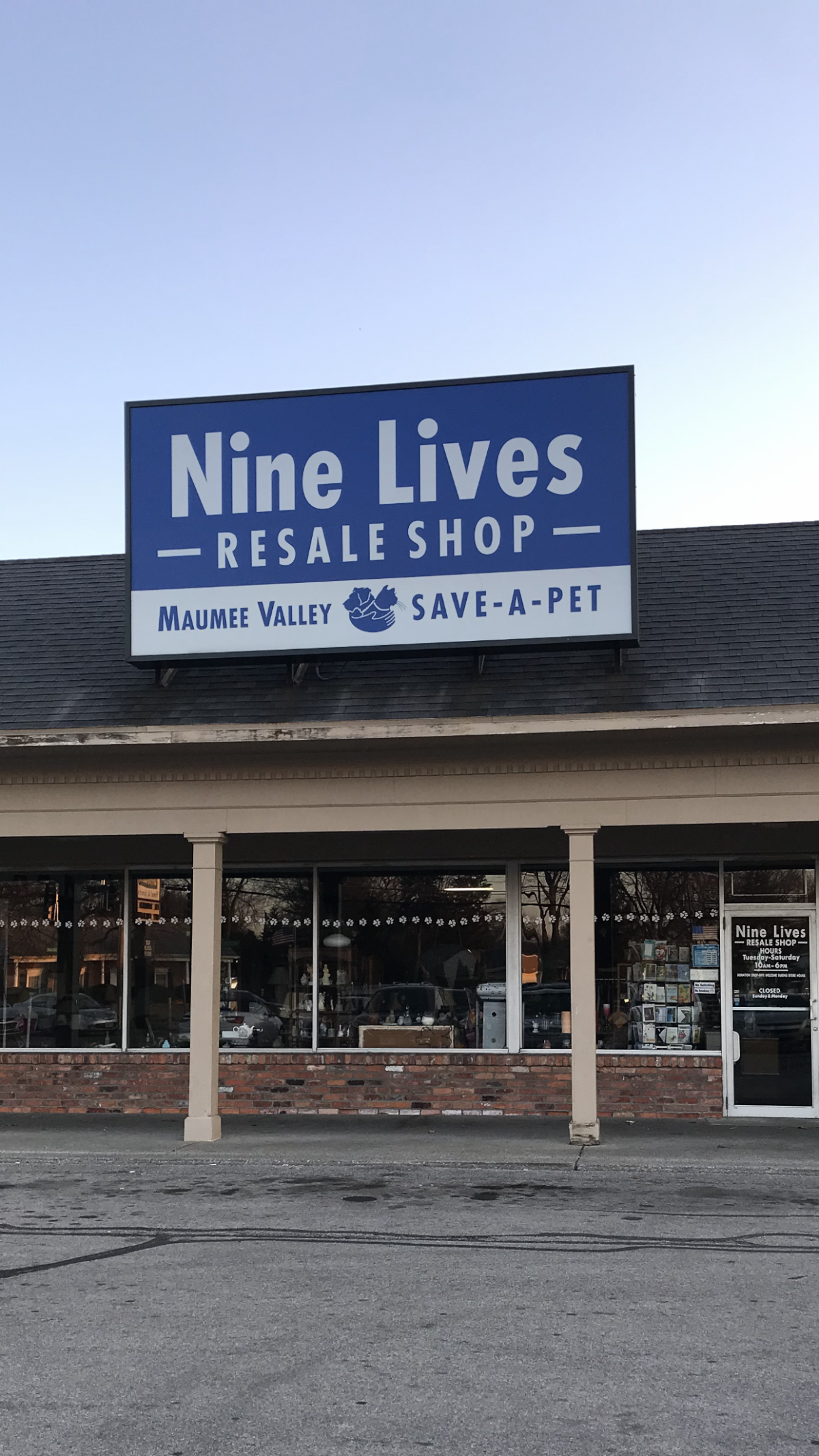 Nine Lives Resale Shop in Toledo