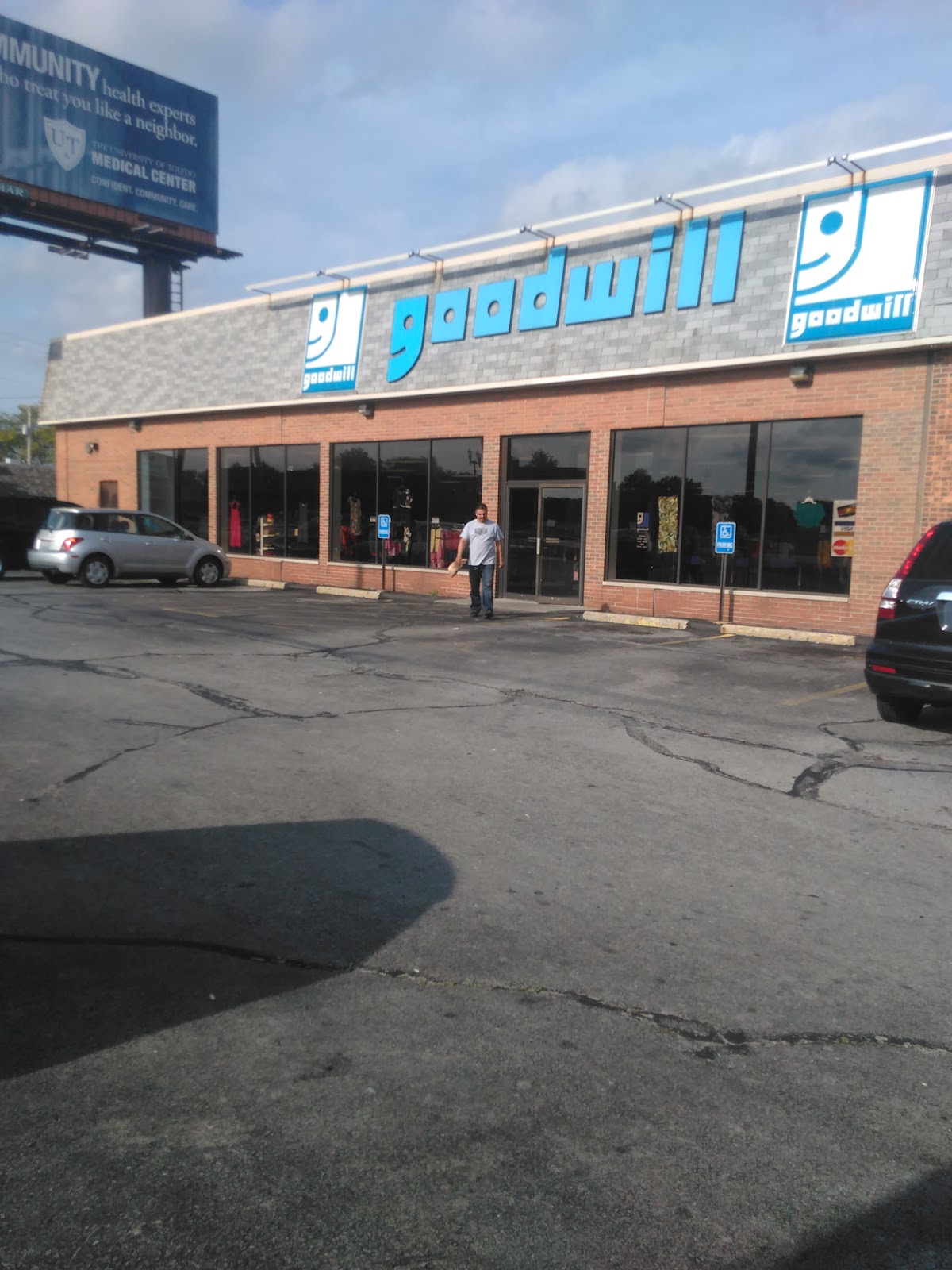Goodwill Outlet Store in Toledo