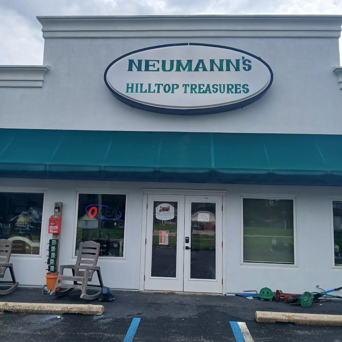 Neumann's Hilltop Treasures Antique-Thrift Store in Greencastle