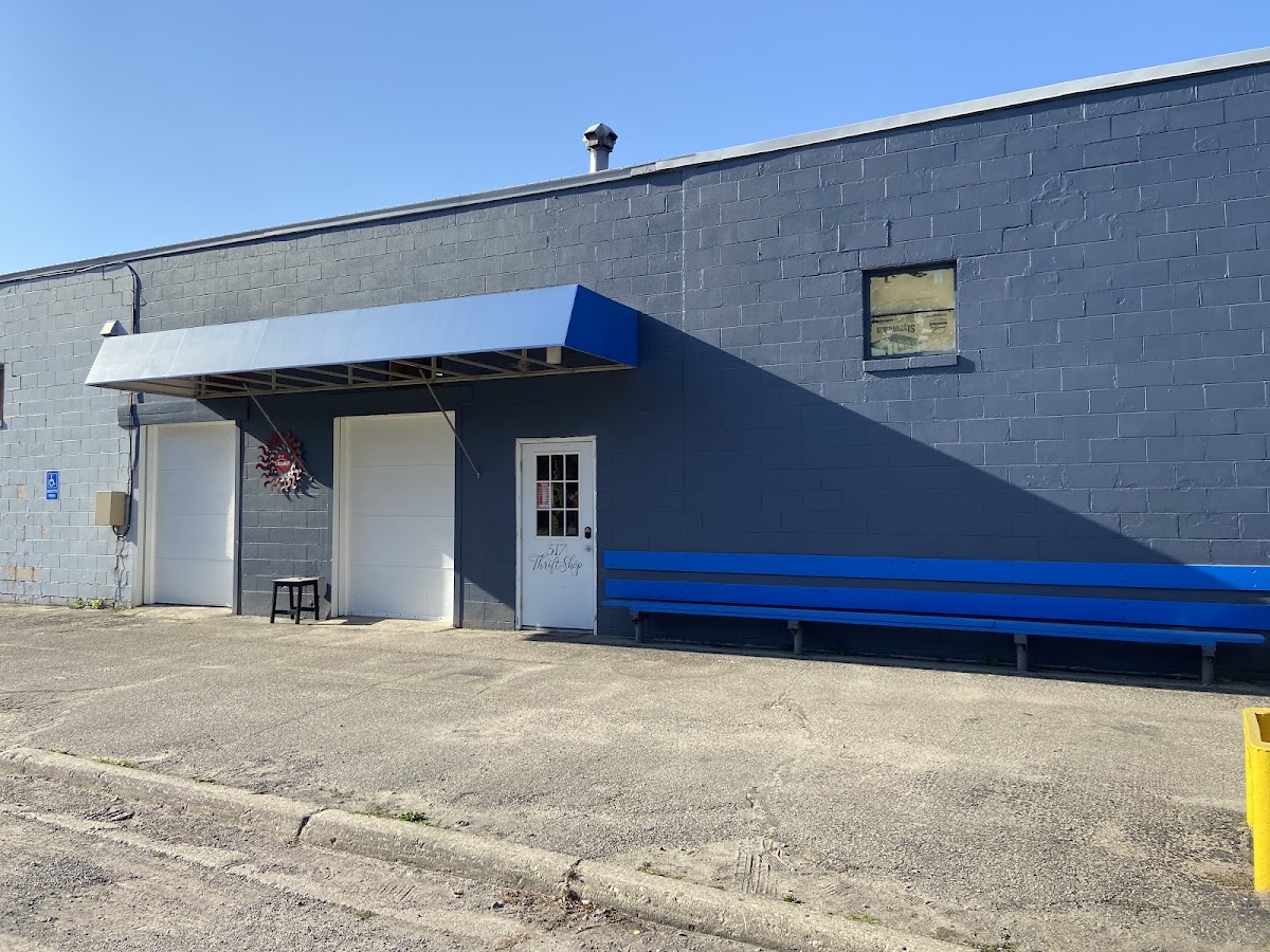 517 Thrift Shop in Hillsdale