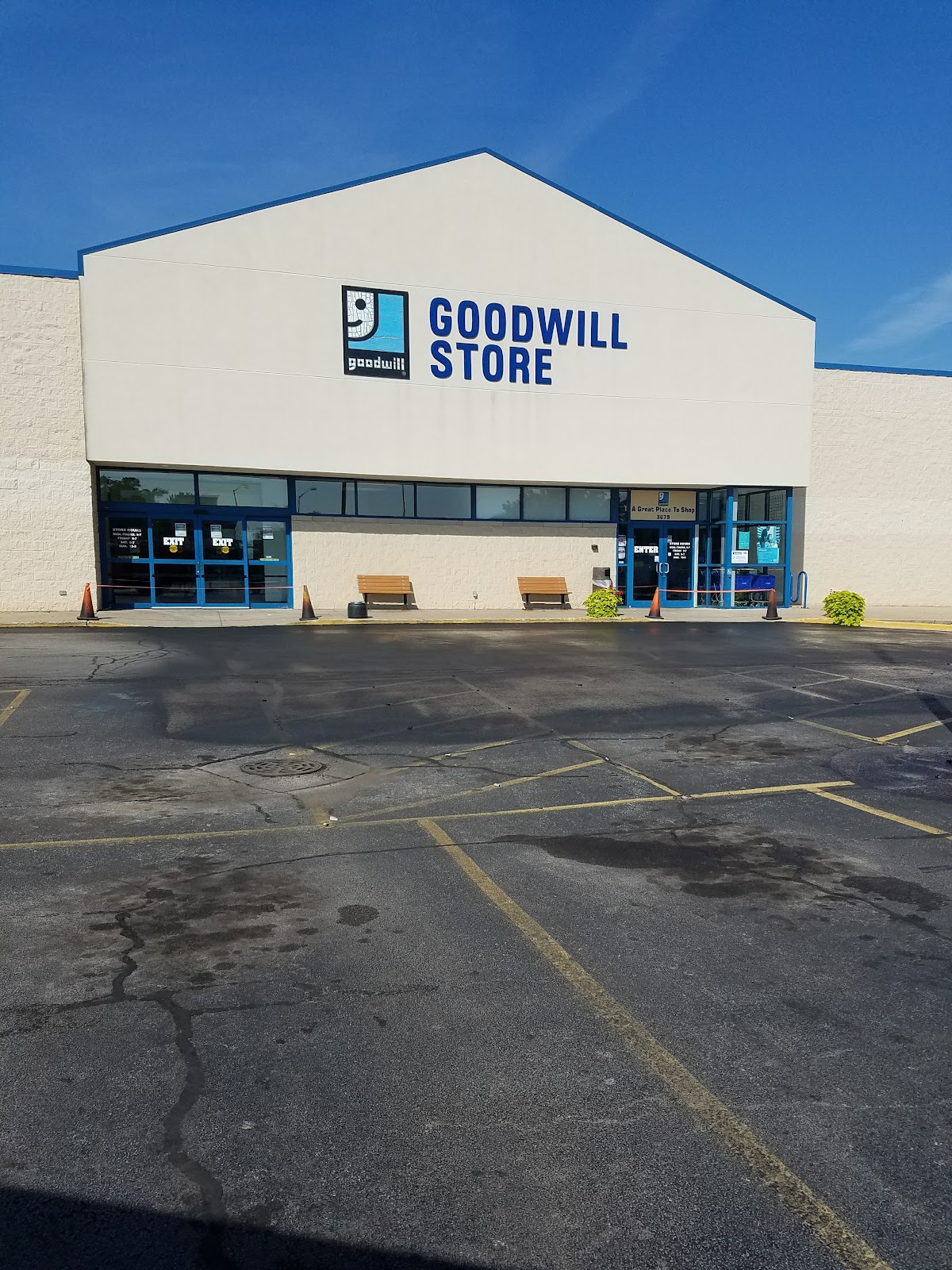 Goodwill Store in Lansing