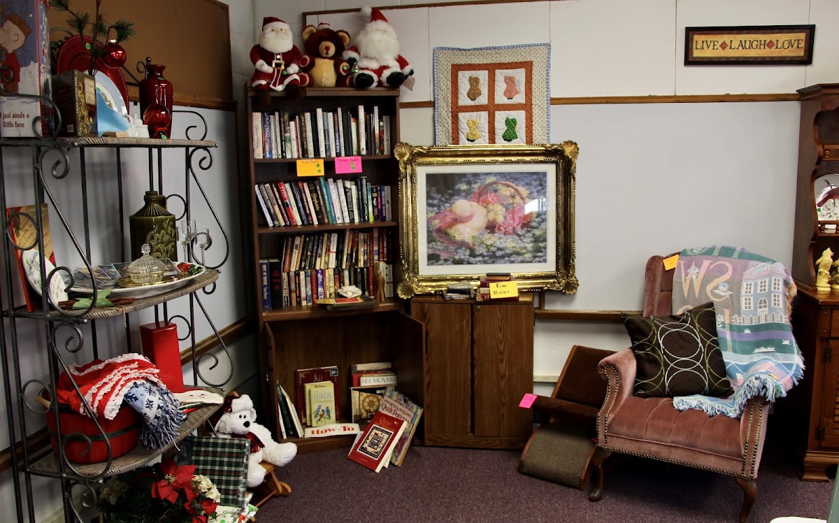 Pot o' Gold Thrift Shop at Transition Plus in Summerfield