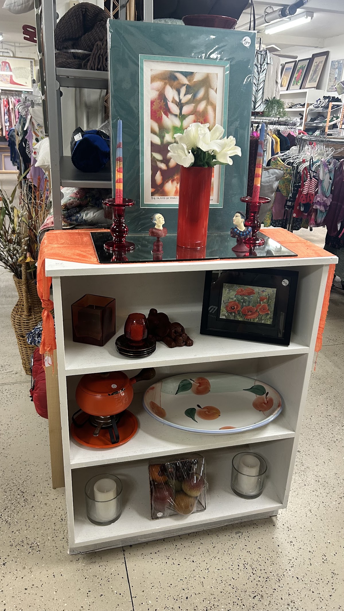 Full Circle Thrift Shop in Kailua Kona