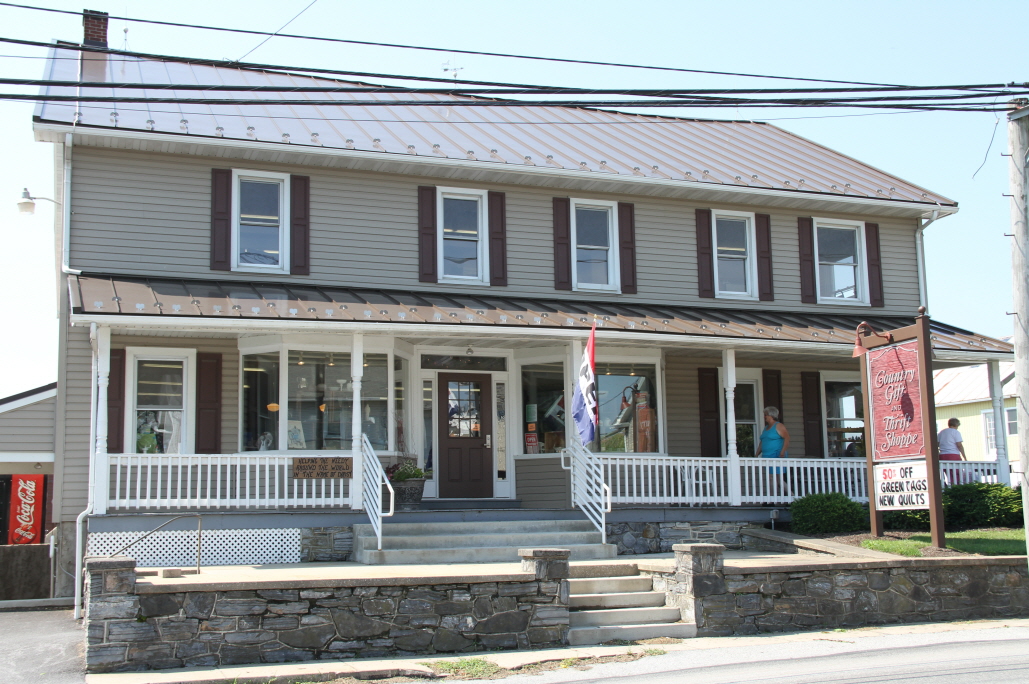 Country Gift & Thrift Shoppe in Gap