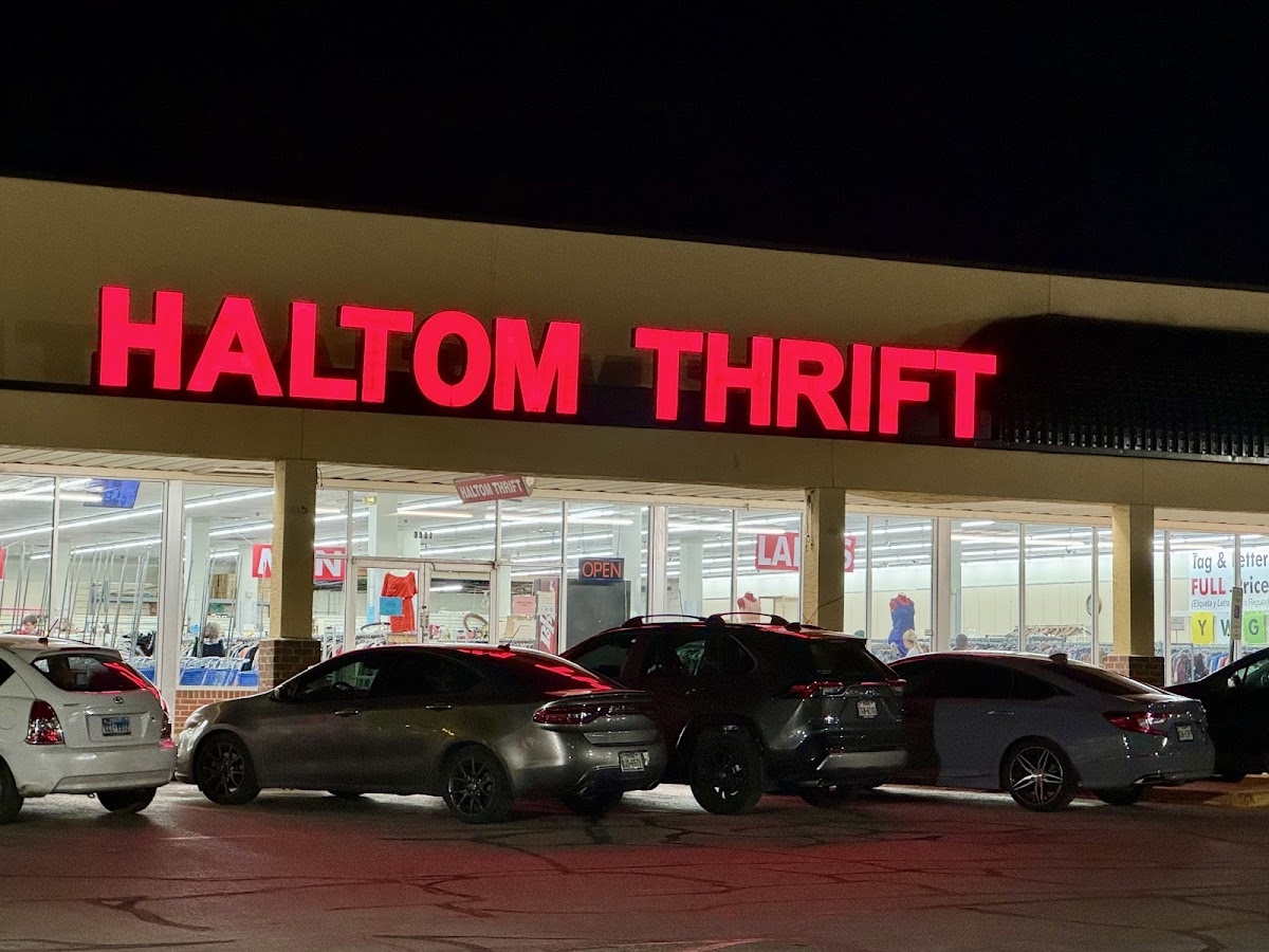 Haltom Thrift in Haltom City